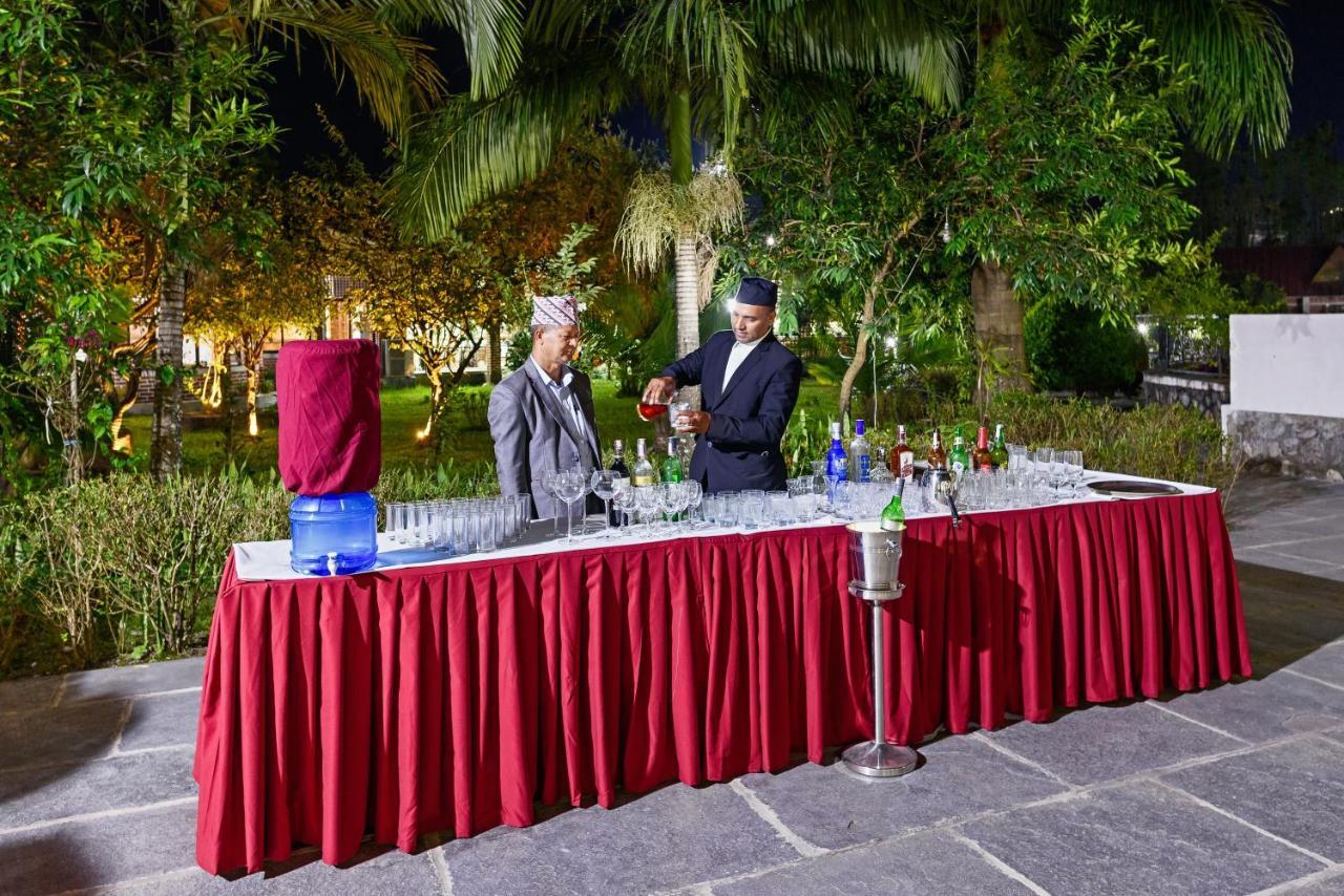 Hotel Jal Mahal Pokhara Dış mekan fotoğraf