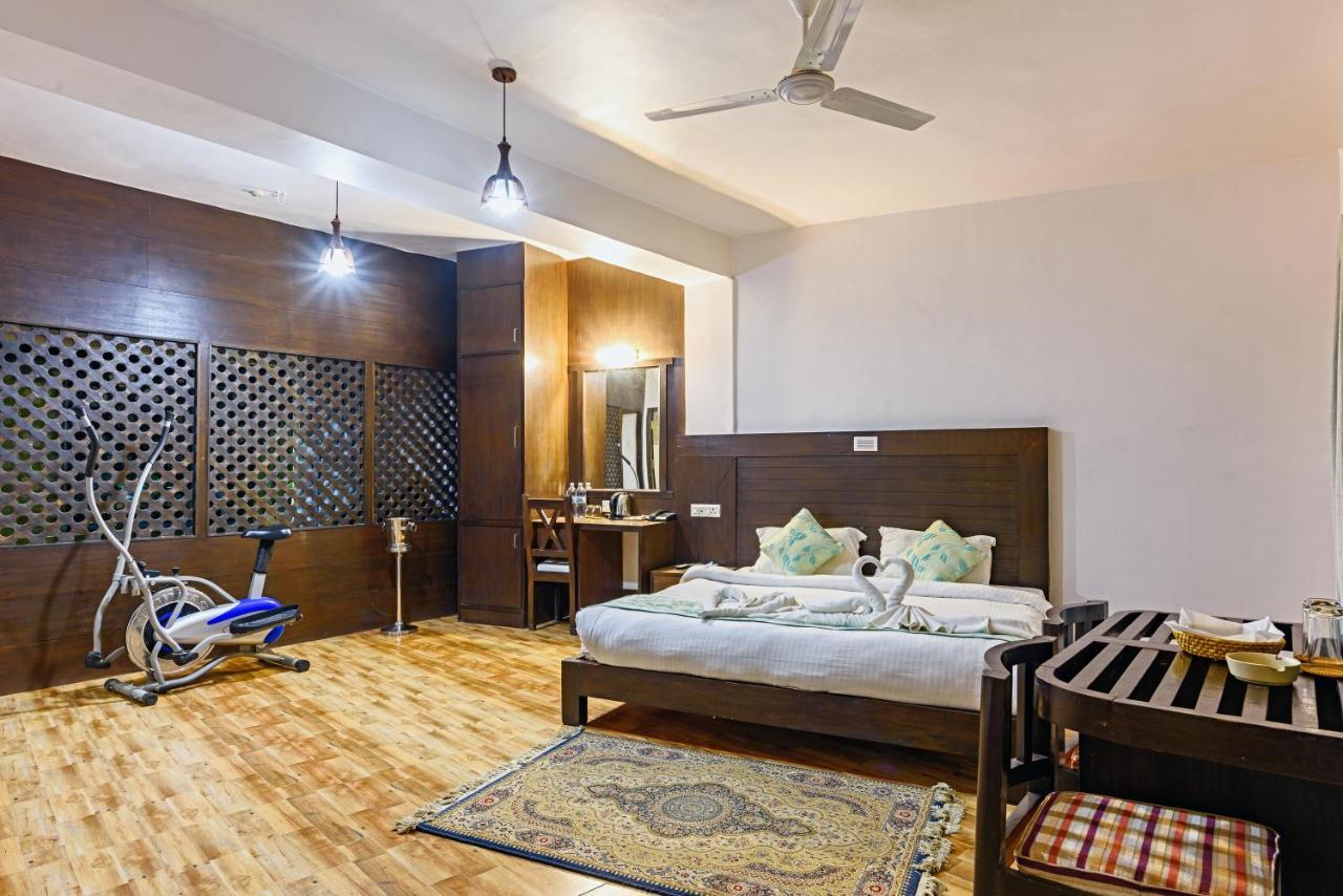 Hotel Jal Mahal Pokhara Dış mekan fotoğraf